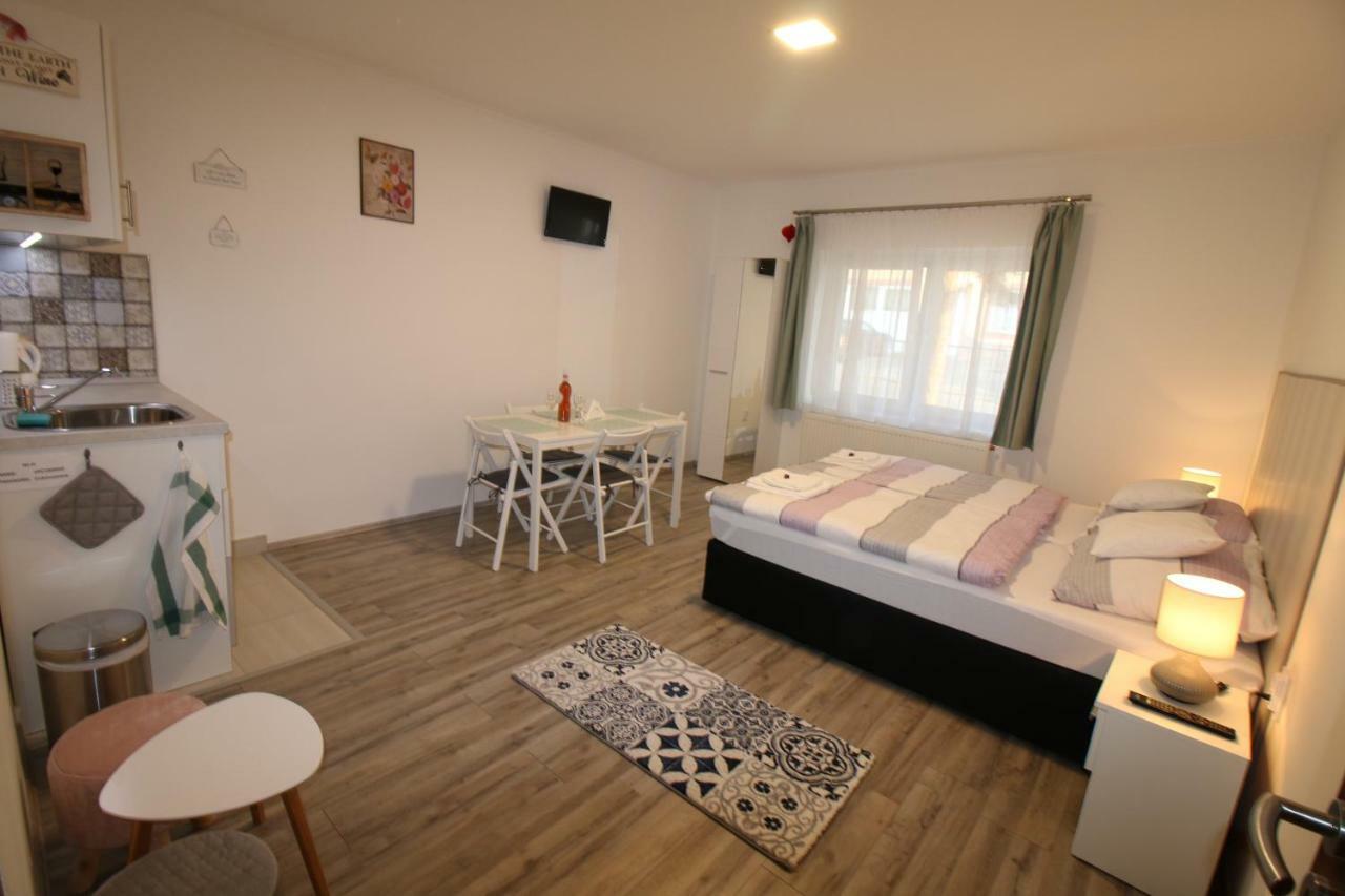 Szent Ivan Apartman Эгер Экстерьер фото